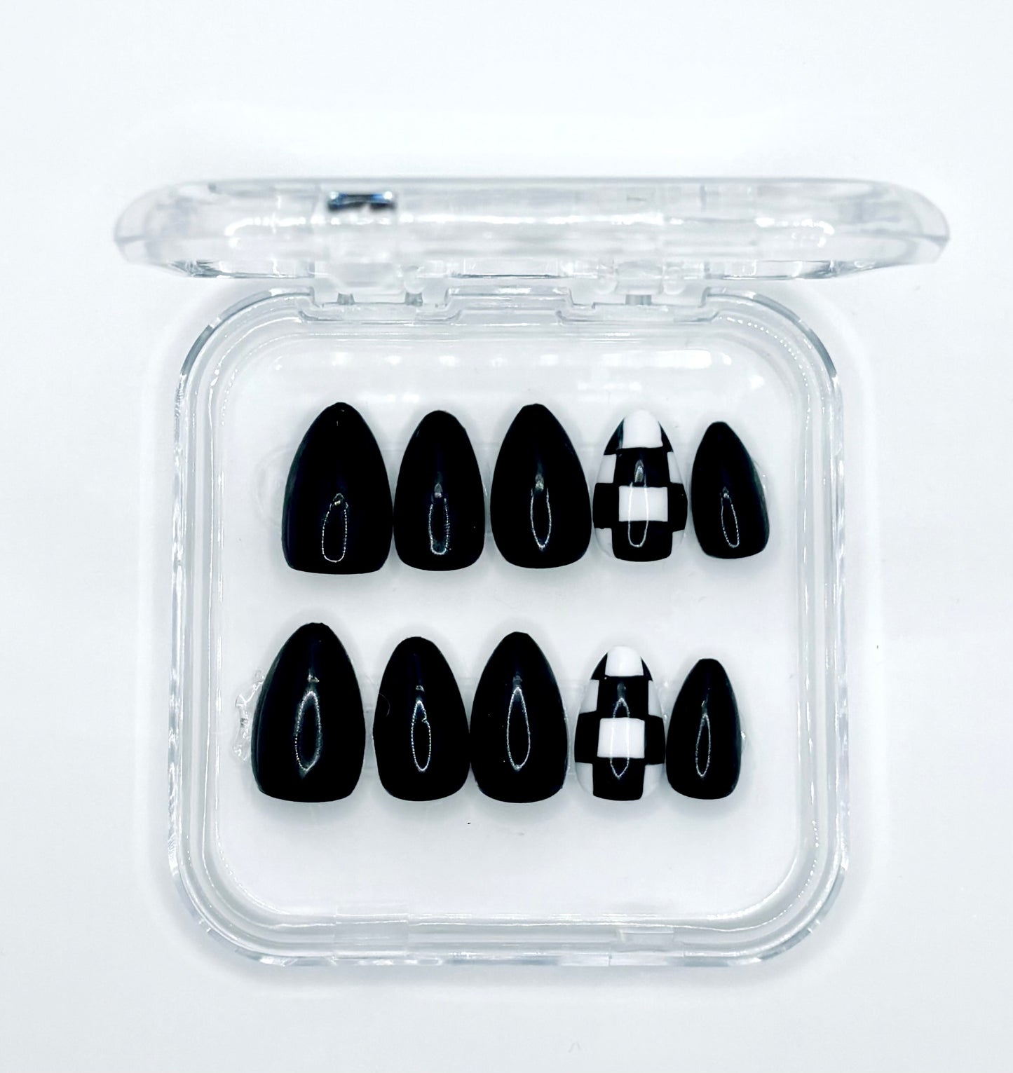 Black Checkerboard Small Set